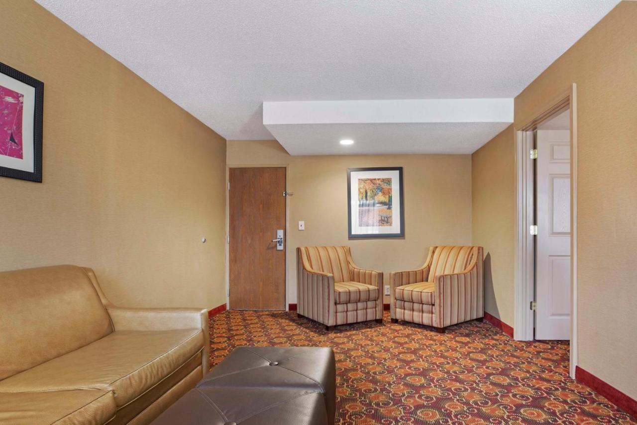 Best Western Plus The Inn At Sharon/Foxboro Exteriör bild