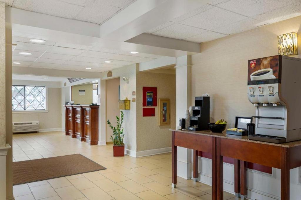 Best Western Plus The Inn At Sharon/Foxboro Exteriör bild